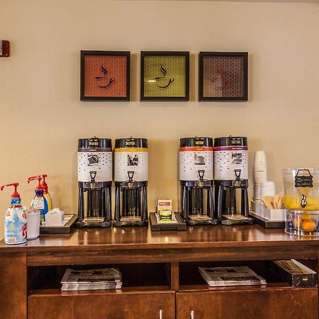 Hampton Inn Colorado Springs-Airport Екстер'єр фото