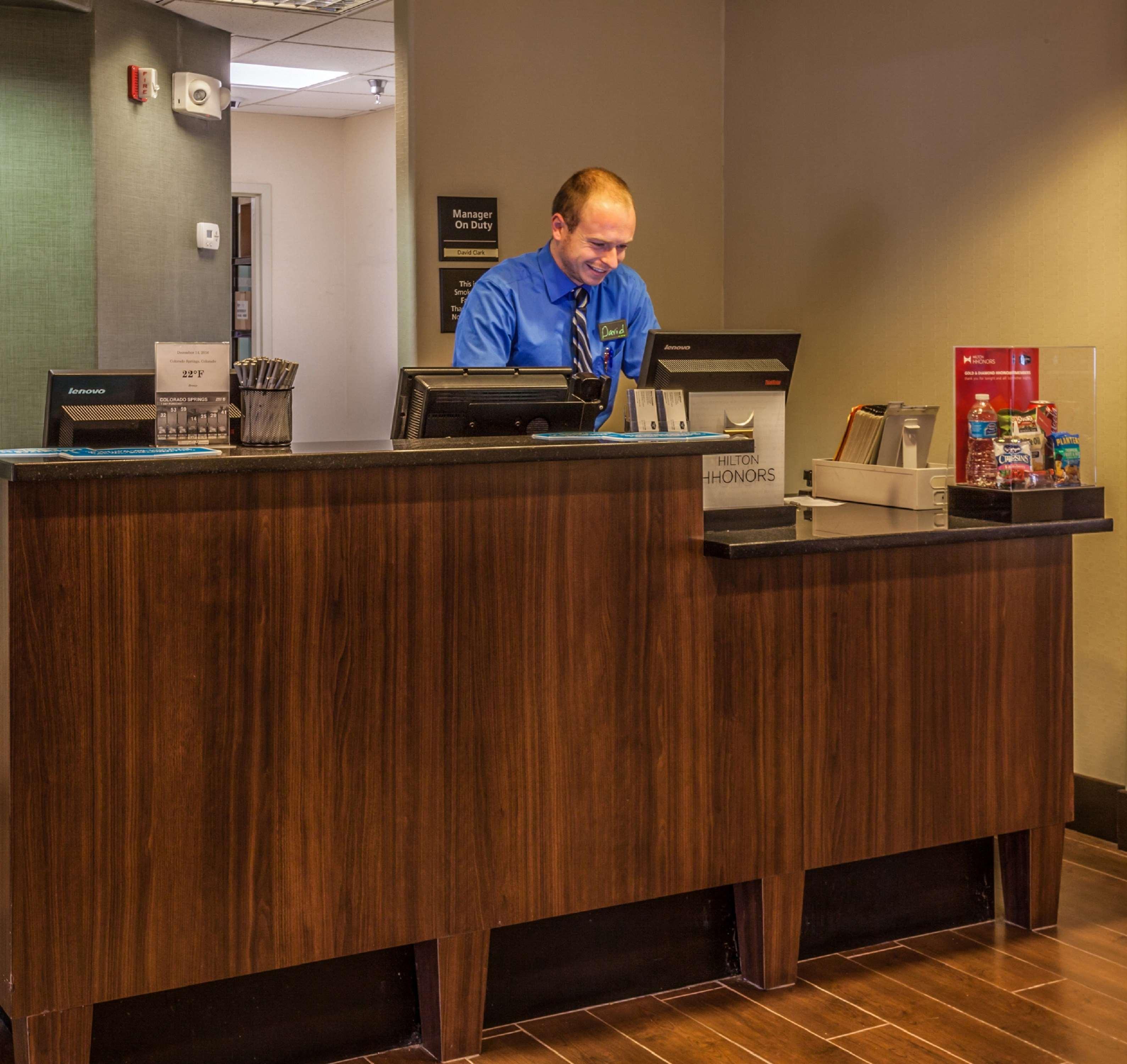 Hampton Inn Colorado Springs-Airport Екстер'єр фото