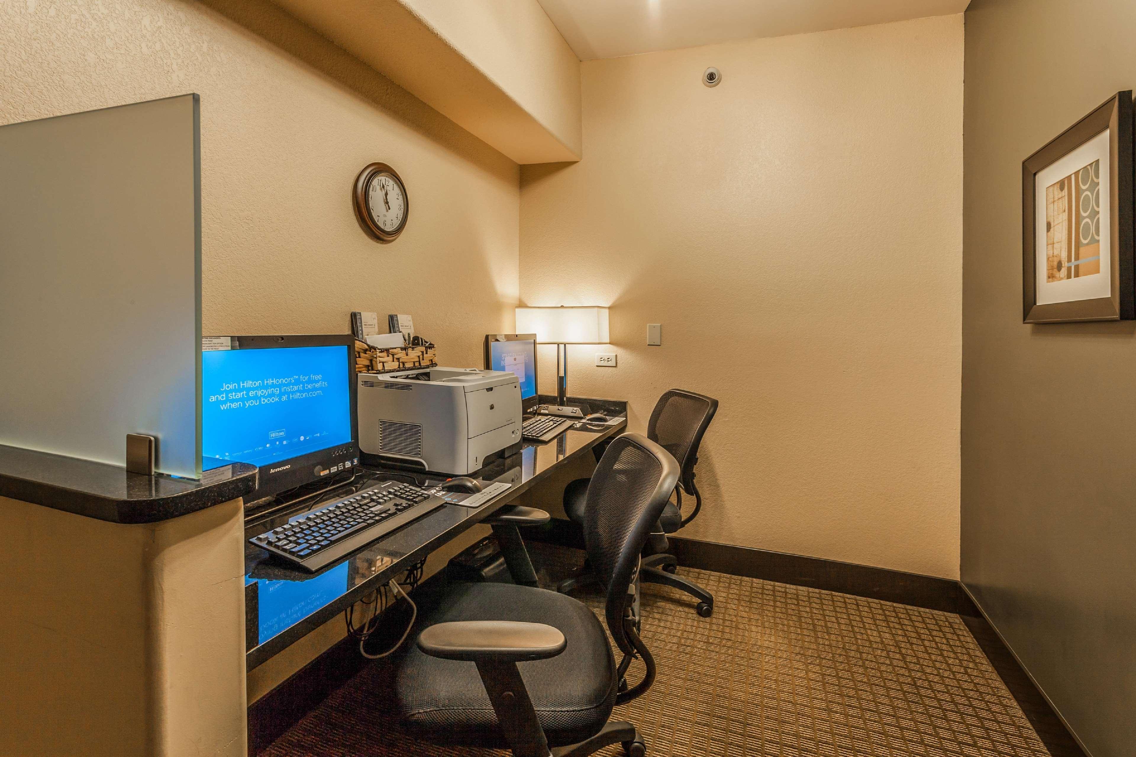 Hampton Inn Colorado Springs-Airport Екстер'єр фото