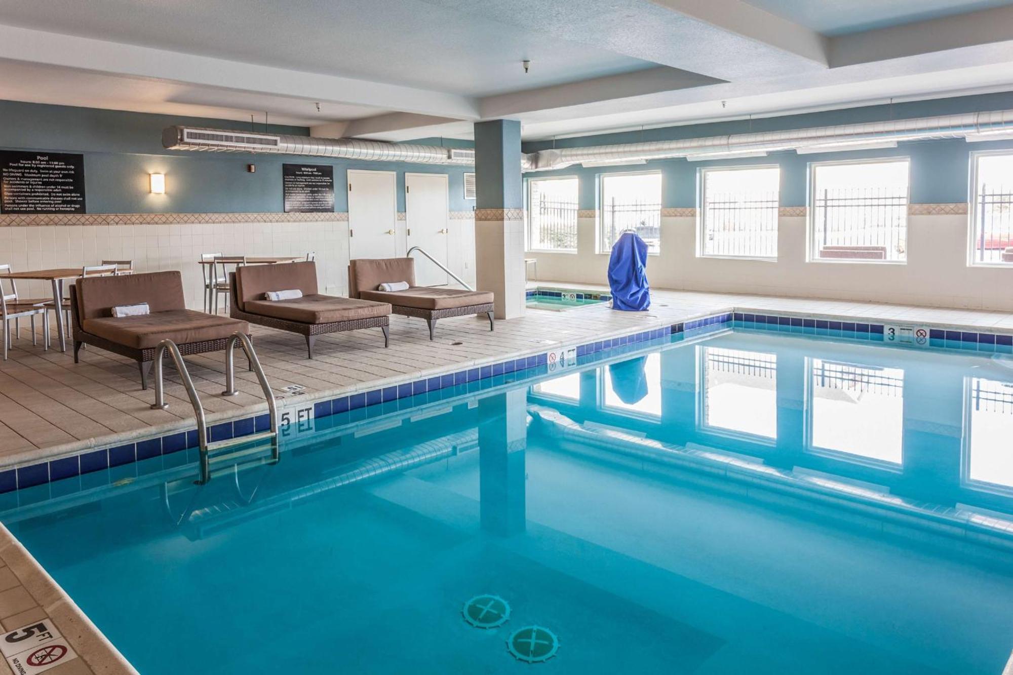 Hampton Inn Colorado Springs-Airport Екстер'єр фото