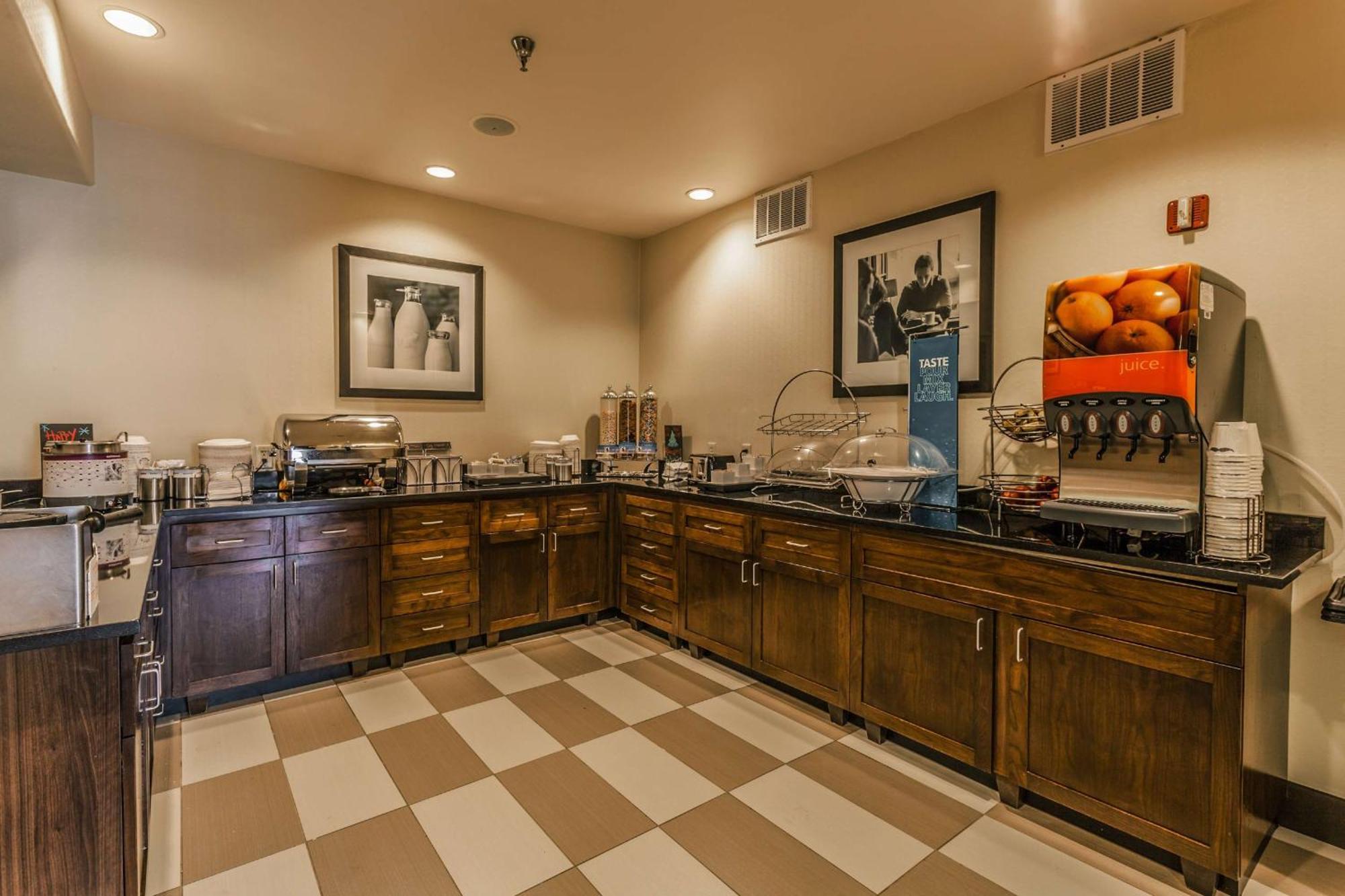 Hampton Inn Colorado Springs-Airport Екстер'єр фото