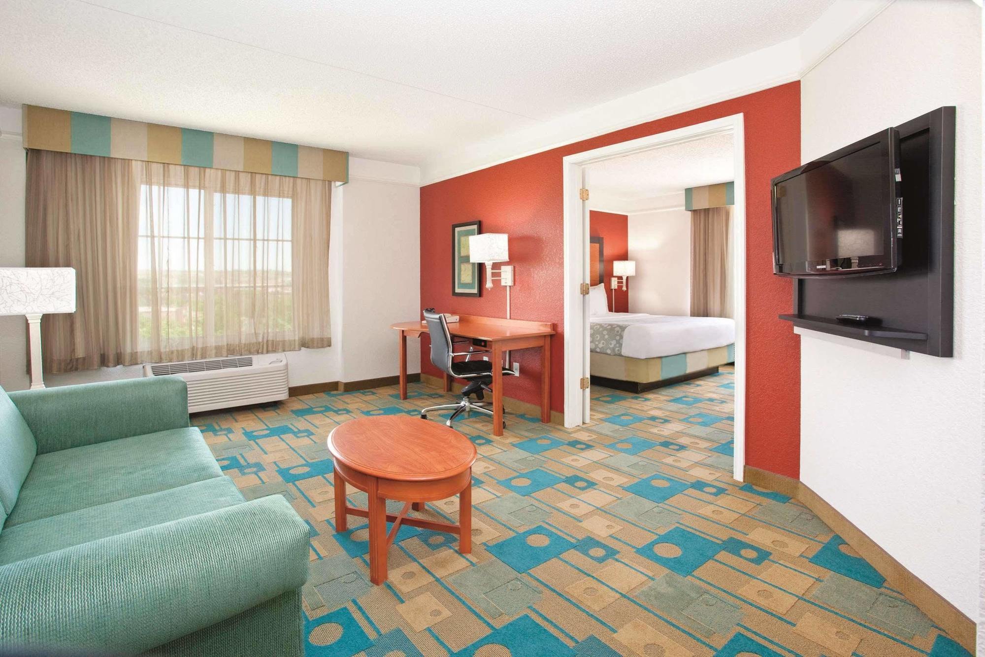 Hampton Inn Colorado Springs-Airport Екстер'єр фото